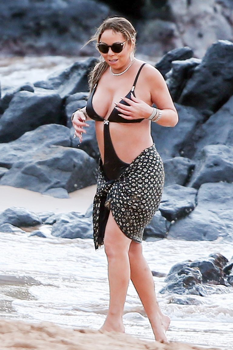 Celebrity Nipple Slips CelebritySlips